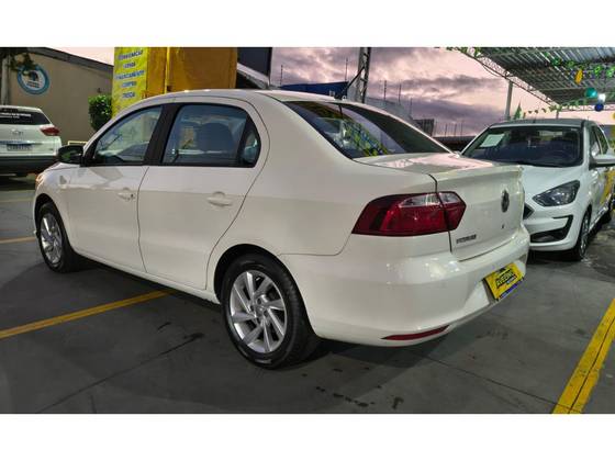 VOLKSWAGEN VOYAGE 1.6 MSI TOTALFLEX 4P MANUAL VOLKSWAGEN VOYAGE 1.6 MSI TOTALFLEX 4P MANUAL